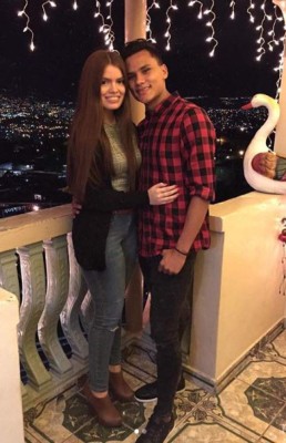 Conoce a Iving Bruni, la hermosa pelirroja que se robó el corazón de Denil Maldonado