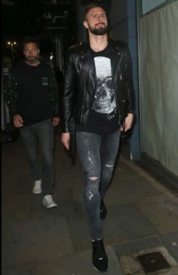 La polémica fiesta de los jugadores del Chelsea con dos mujeres misteriosas