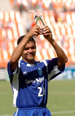 Los mejores momentos en la carrera de Amado Guevara