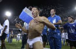 'Solo Beckham, Ronaldinho y yo le podemos pegar así al balón', dijo en alguna vez Rambo de León.