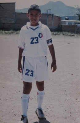 ¿Reconocen a alguno? Así eran de niños los grandes jugadores del fútbol hondureño