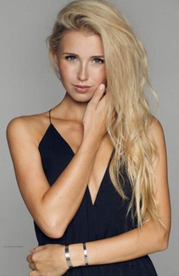 Demandan a novia de crack del Borussia Dortmund... ¡Por uso de Instagram!