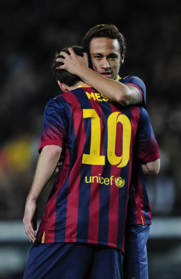 El Barcelona fulmina al Rayo y señala al City