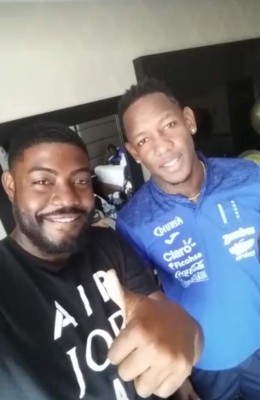 Primo del 'Choco' Lozano es el barbero de la Selección Nacional de Honduras