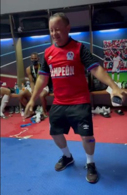 ¡Con un cómico y hasta un DJ! Así fue el festejo íntimo de Olimpia tras conquistar el tricampeonato