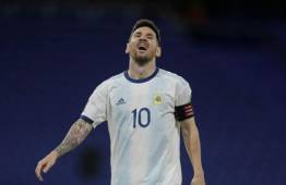 Lionel Messi marcó un gol, pero fue anulado por el VAR en el Argentina-Paraguay que terminó en empate.