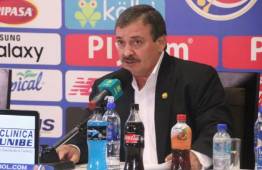 Oscar Ramírez durante la conferencia de prensa donde anunció la lista de convocados de Costa Rica. (Foto: Denis Fajardo)