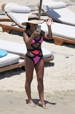 ¡Y tiene 46 años! La modelo libanesa y esposa de Cesc Fábregas deslumbra en sus vacaciones