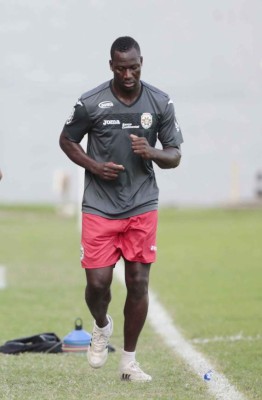 Fotos: Orlindo Ayovi, de futbolista a trabajar en Baleadas Express