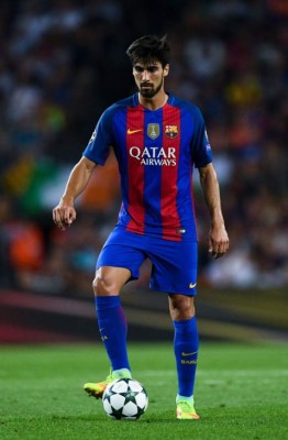 Los 7 jugadores a los que el Barcelona ya les puso precio para su salida