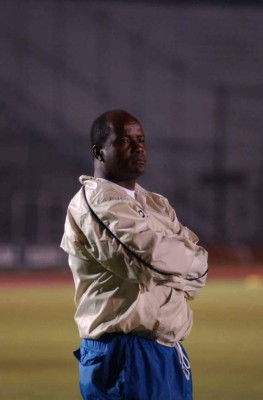 La vida y carrera de Gilberto Yearwood en imágenes