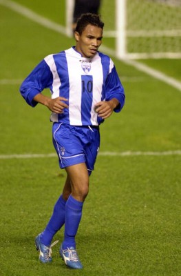 Se la jugó: Los dos 11 históricos de Carlos Pavón en la Selección de Honduras