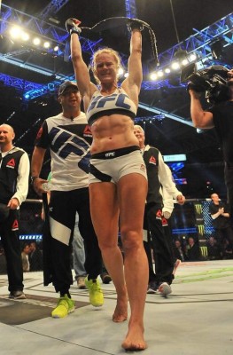 EN FOTOS: Así fue la humillante paliza que le dio Holly Holm a Ronda Rousey