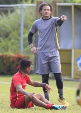 KEVIN VANCE HERNANDEZ KIRKCONNELL Portero de Real EspaÃ±a torneo apertura 2018.