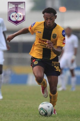 Los futbolistas hondureños que han ido al extranjero a hacer pruebas