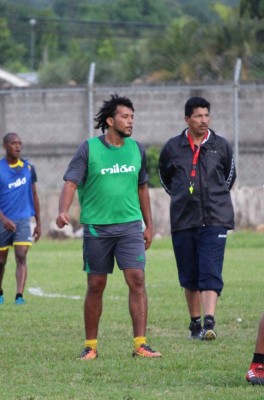 RUMORES+FICHAJES: Buba López se marcharía a España y Eddie Hernández define su futuro