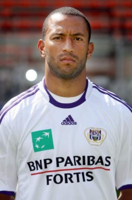 ¡Las cinco estrellas bien puestas! Futbolistas hondureños que jugaron en equipos de renombre por el mundo