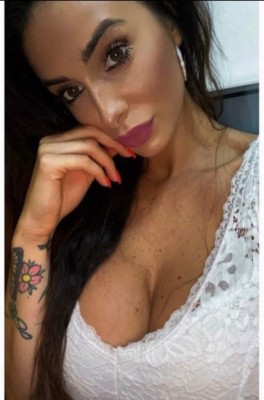 Solo un mes de citas y se compromete con ella: Alessia Messina, la infartante mujer de Balotelli