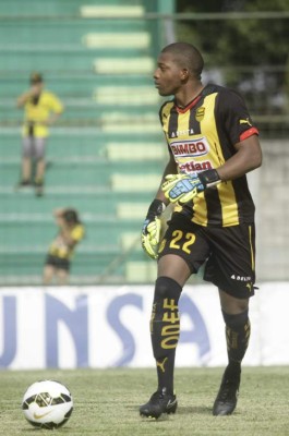 ¡A LA ESPERA! Futbolistas hondureños que podrían salir al extranjero