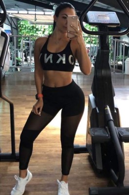 ¡Muñeca! Stephanie González, la modelo y locutora que enamora en Instagram