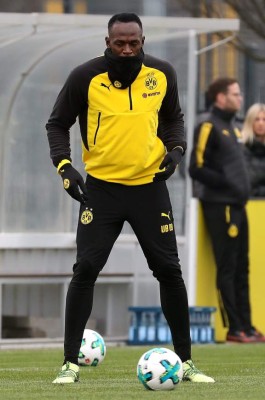 Usain Bolt realiza entrenamiento con el Borussia Dortmund