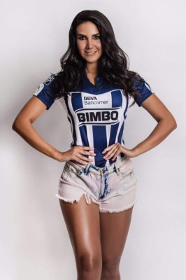 FOTOS: Ella es Alejandra Delgadillo, la escultural fanática del Monterrey
