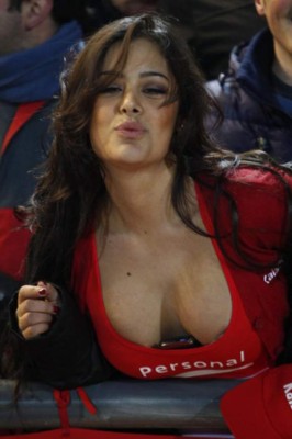 Los mejores escotes en el mundo del fútbol