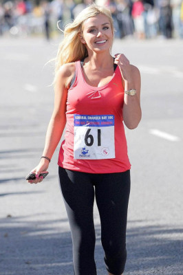 Imágenes de la cantante francesa Katherine Jenkins.