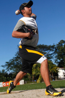 Orlando Castro, un Pirata hondureño en Pittsburgh