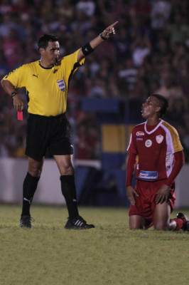 Benigno Pineda anunció su retiro del arbitraje