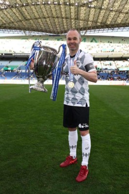 Abogados, médicos y marketing: Los futbolistas más inteligentes del mundo con título universitario