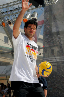 Michael Ballack confirmó el fin de su brillante carrera.