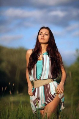 Helga Lovekaty, la bella rusa aficionada al Zenit y que está enamorada de James