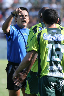 Benigno Pineda anunció su retiro del arbitraje