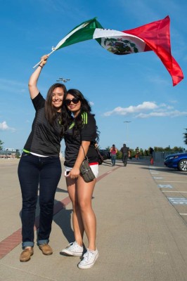 La periodista Inés Sainz entre las mujeres que deslumbra en el México-Argentina