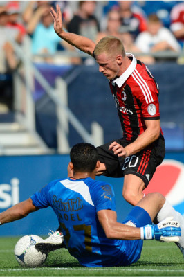 Imágenes del partido Olimpia-Milan en Boston