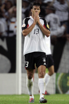 Michael Ballack confirmó el fin de su brillante carrera.