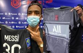 Jewison Bennette contó la apuesta que hizo con Keylor Navas que lo dejó con la camisa firmada por Messi.