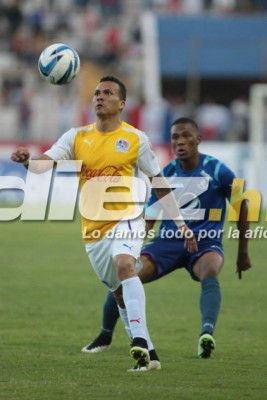 La vida de Arnold Peralta en imágenes