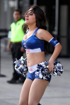 Las infartantes Rayaditas que apoyan a Alberth Elis y al Monterrey