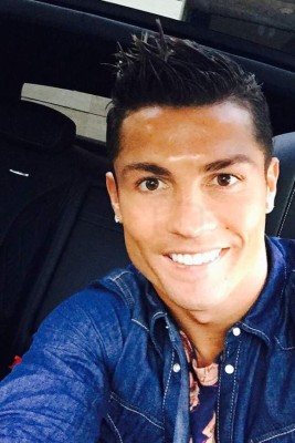 FOTOS: Así ha hecho Cristiano Ronaldo del Selfie una moda mundial