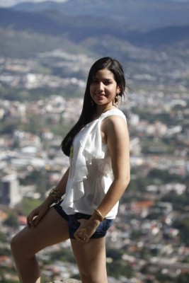 La hondureña Michelle Mejía y su increíble cambio físico para brillar en el mundo del fitness