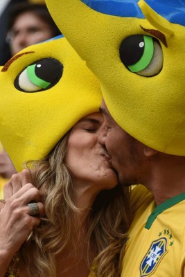 Los Mejores 'BESOS” del Mundial Brasil 2014