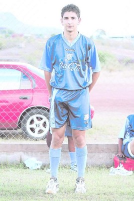 Del baúl de los recuerdos: Las inéditas fotos de 'Buba' López como delantero y otras figuras cuando eran reservistas