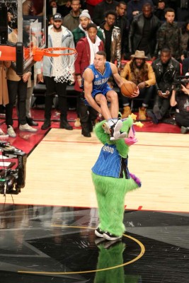 Las espectaculares fotos que dejó el concurso de clavadas en la NBA