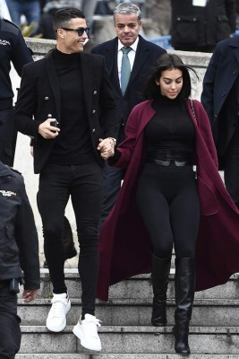 FOTOS: Georgina opacó a Cristiano Ronaldo en audiencia en los juzgados