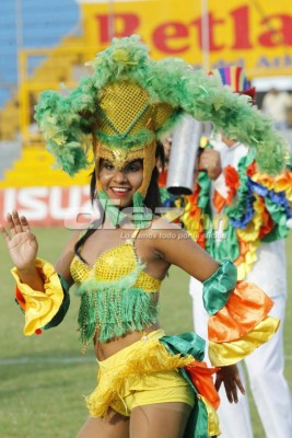 ¡BELLEZA! La jornada de la Liga sobresale por las lindas chicas en los estadios