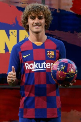 Así fue la presentación de Griezmann en el Camp Nou: Nuevo dorsal y elogios a Messi