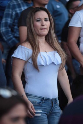 ¡De infarto! Las chicas más espectaculares de la final Motagua-Honduras Progreso