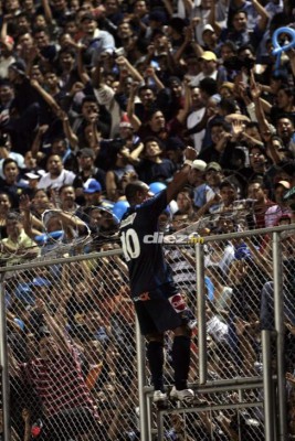 Las fotos que no habías visto de la final que le ganó Motagua a Saprissa en el Nacional
